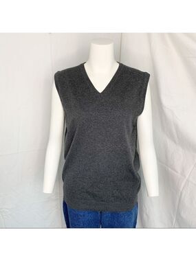 🦩LE CHATEAU Sweater Vest - Size M (🦩2 for $25)